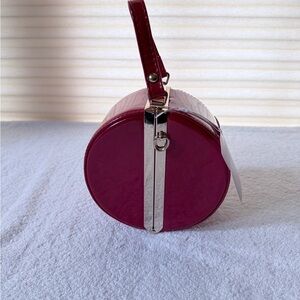 Elegant Red Round Patent Leather Women's Crossbody Bag